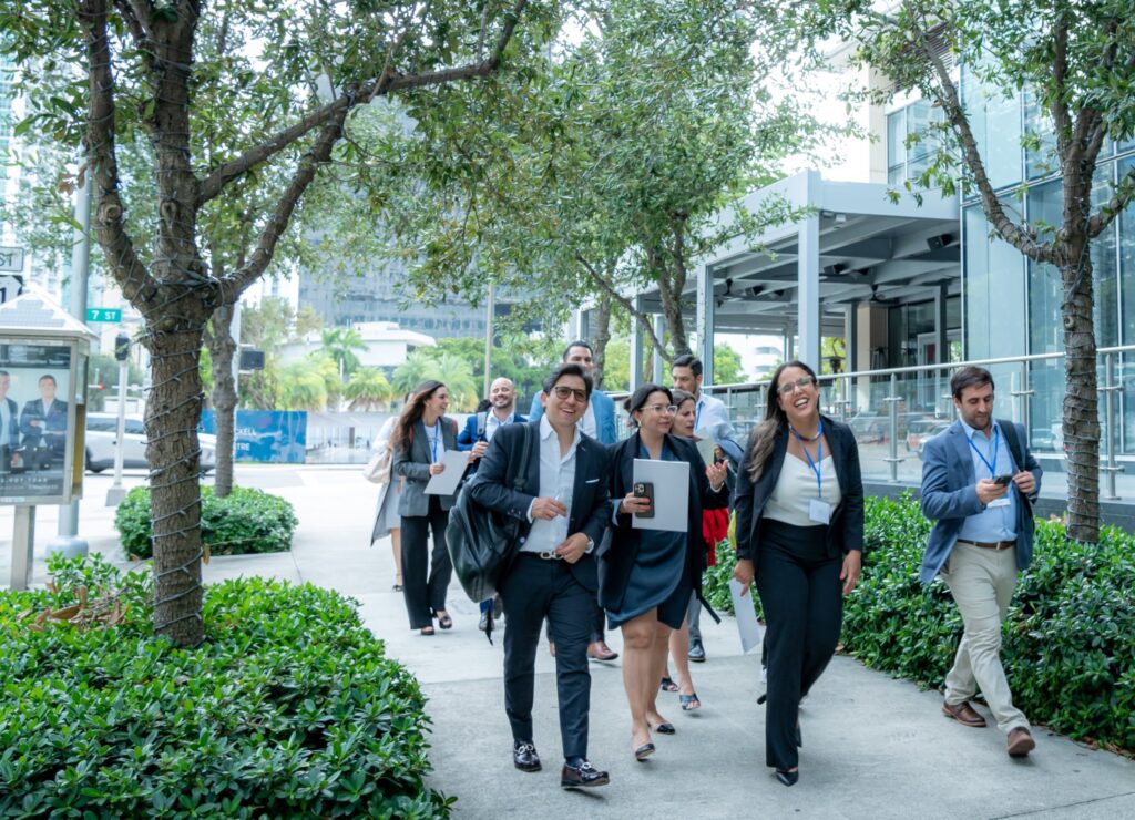 Socios de firmas de abogados latinoamericanas en recorrido de YPR Latam